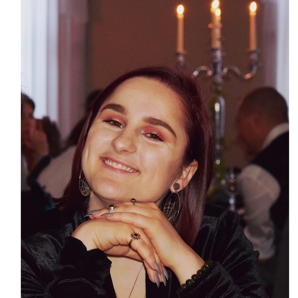 Angèle - Prof d'anglais - Lille