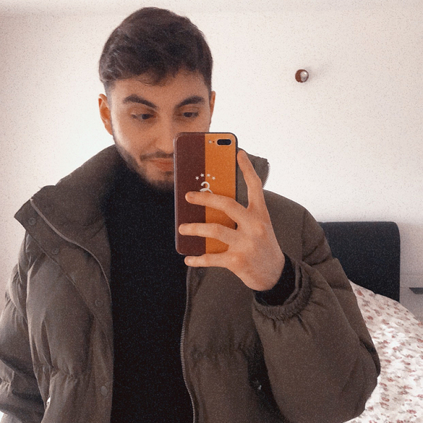 Vedat - Prof d'anglais - Moussy