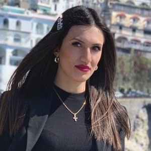 Angela - Insegnante di algebra - Napoli