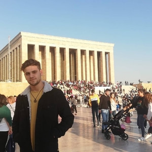Hasan Erdem - İngilizce konuşma becerileri öğretmeni - 