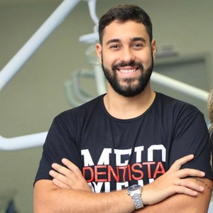 Thiago - Prof de odontologia - Cidade Santa Maria