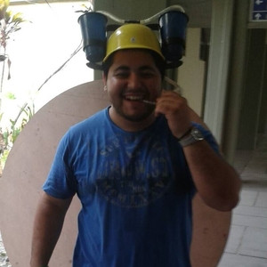 Gustavo - Profesor de física - San Miguel de Tucumán