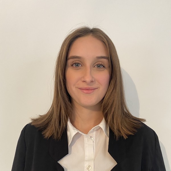 Eva - Prof de maths - Mériel