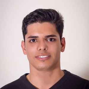 Vitor - Professor de química - Califórnia