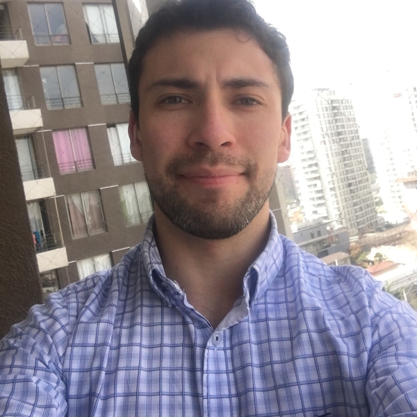 Leonardo - Profesor de marketing - Puerto Montt
