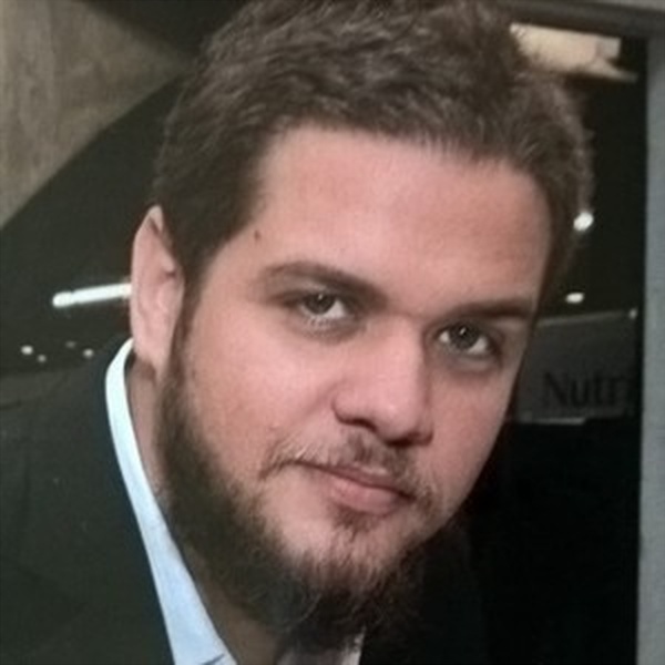 Adriano - Prof de finanças - Bomba do Hemetério