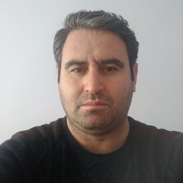 Mehmet - İngilizce öğretmeni - 