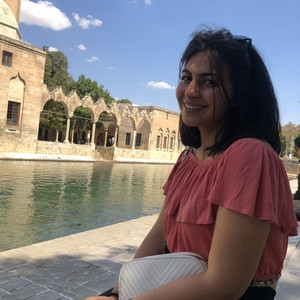 İrem Nur - İtalyanca öğretmeni - İstanbul