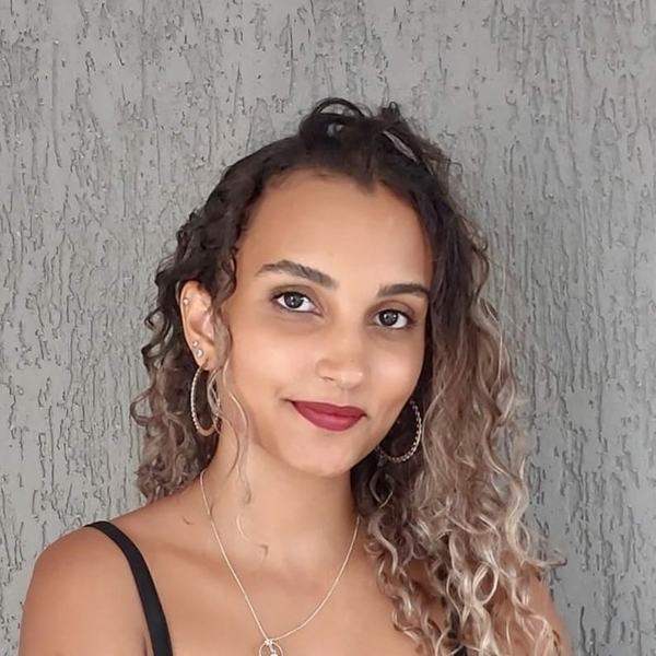 Emily - Prof de história - Jardim Alto Paraiso