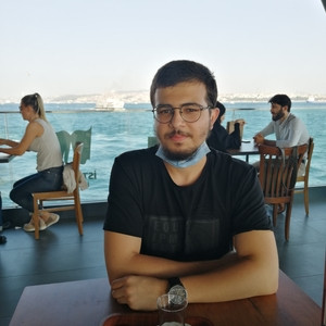 Batuhan - Üniversiteye giriş sınavları öğretmeni - 