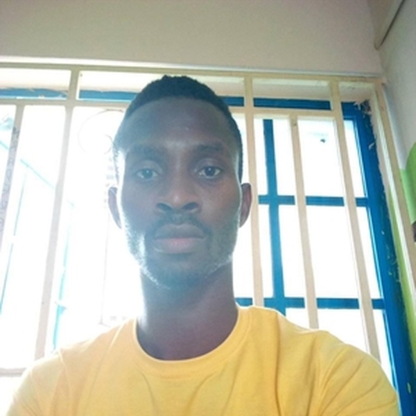 Onovughe - Economics tutor - Lagos