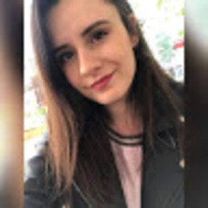 Aylin - Okul derslerine destek öğretmeni - Manisa