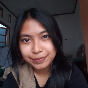 Lydia - Guru ekonomi - Kecamatan Makassar