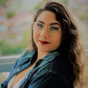Julia - Professor de português para estrangeiros - São José