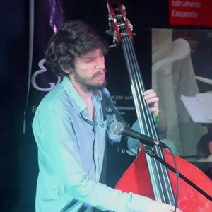 Maximiliano - Profe de bajo - La Plata