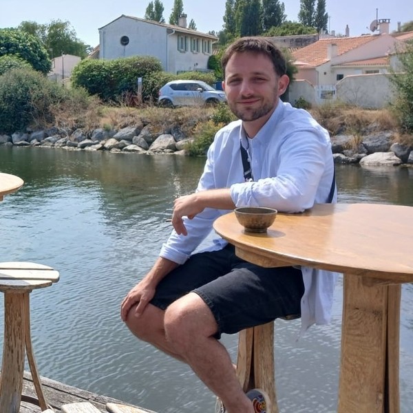 Léo - Prof d'histoire - Charleville-Mézières