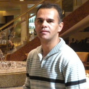 Itamar - Prof de recursos humanos - Chaves