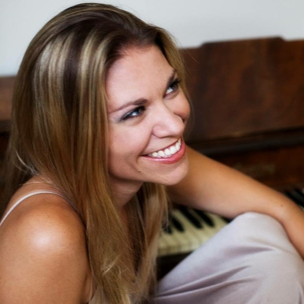 Jenn - Yoga instructor - Hamilton