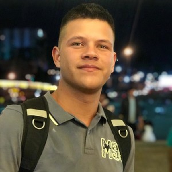 Andres Mauricio - Profe de ciencias sociales - Guadalajara de Buga