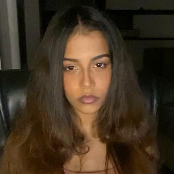 Camila - Prof de inglês - Vila Sarapui