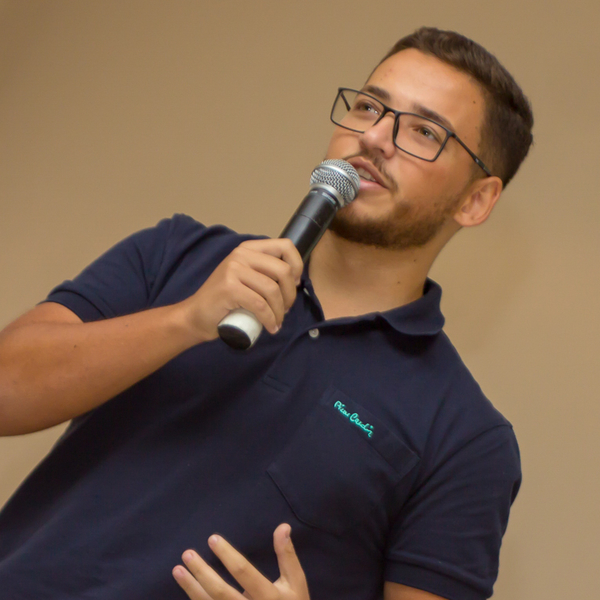 Gustavo - Professor de filosofia - São José dos Campos