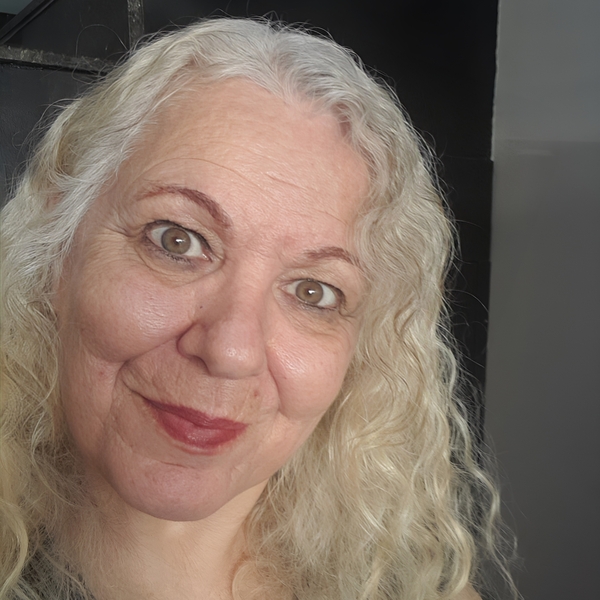 Marlene - Professor de português para estrangeiros - Pindorama