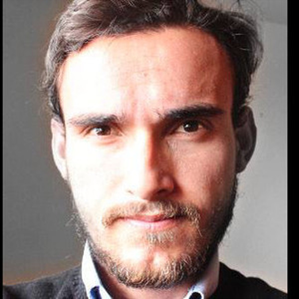 César - Profe de ciencias sociales - Chía