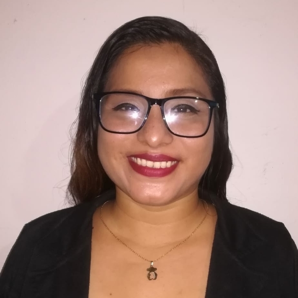 Jaqueliine - profesor de derecho de familia - Mérida