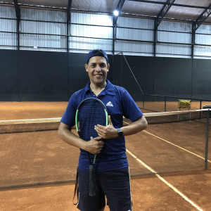 Vamos jogar tênis em Brasília? Raw Tennis Academy 