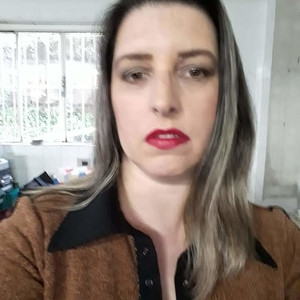 Valéria - Professor de português para estrangeiros - Garcia
