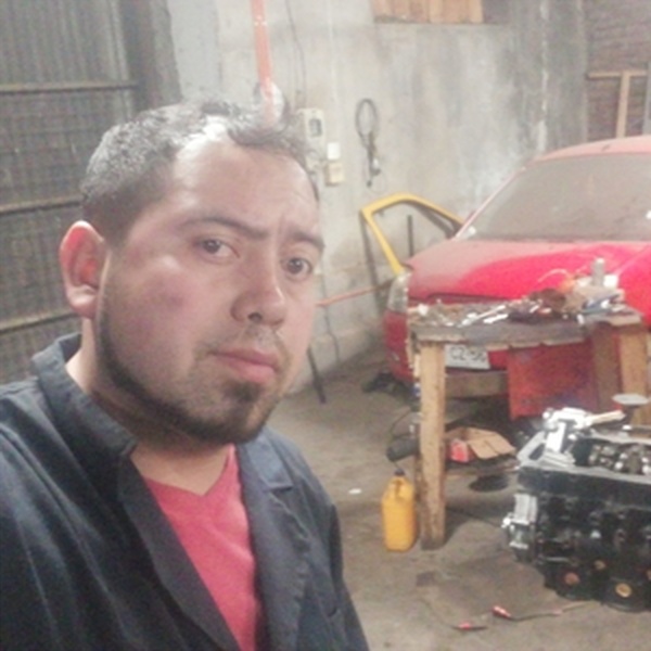 Erick - Profesor de mecánica del automóvil - Rengo