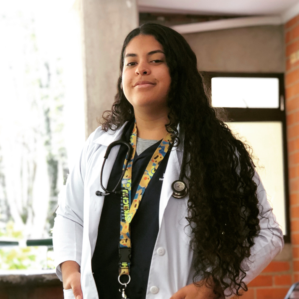 María - Prof primeros auxilios - Medellín