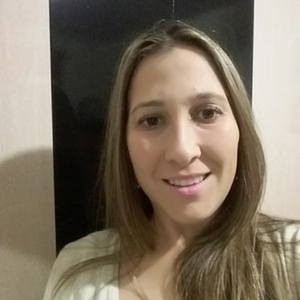 Cintia - Professor de língua portuguesa e literatura - Matinhos (Paraná)