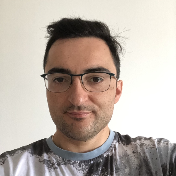 François - Prof d'italien - Paris