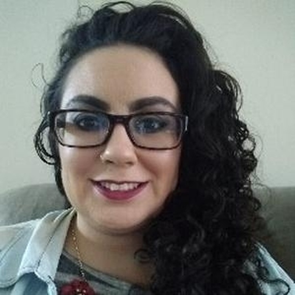 Ludmila - Professor de matemática - Curitiba