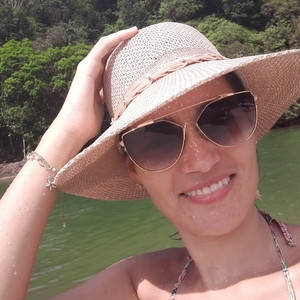 Maria das Dores - Prof de explicações - Cangaiba