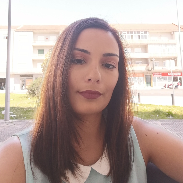 Diana - Prof de auxílio na redação de dissertações e teses - Santarém