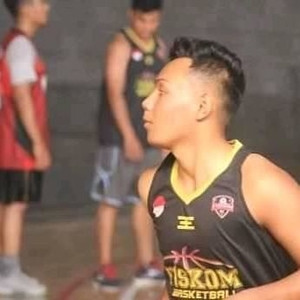 Robert - Guru bola basket - Kecamatan Sidorejo