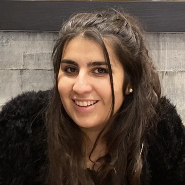 Yasmine - professeur de mathématiques - Angers