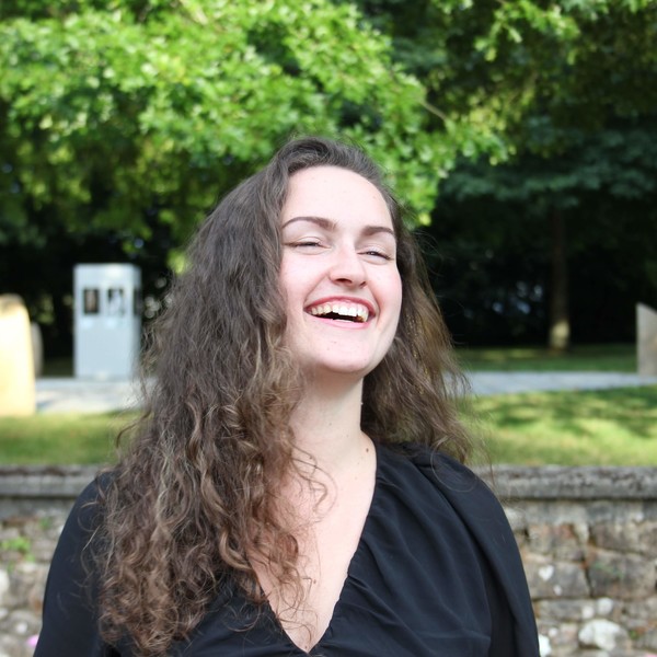 Jeanne - Prof de chant - Angers