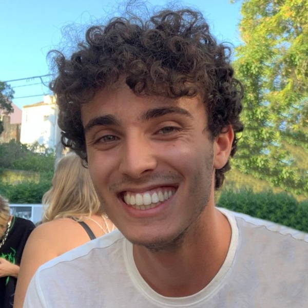 João - Prof de programação - Lisboa