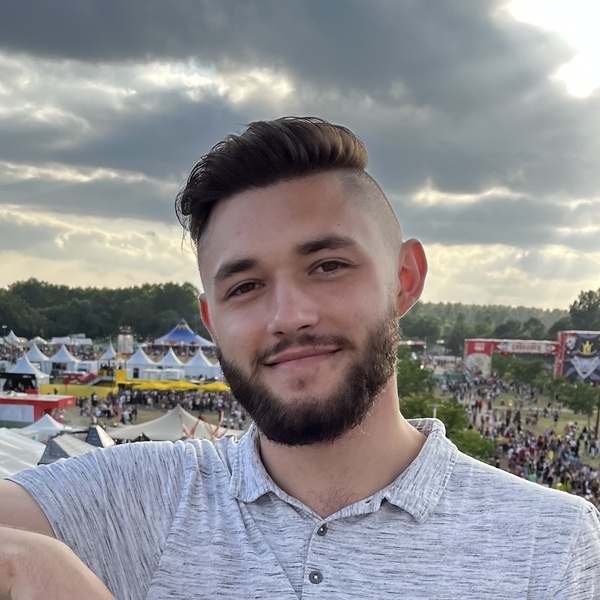Anthony - Prof de management et gestion d'entreprise - Castelsarrasin
