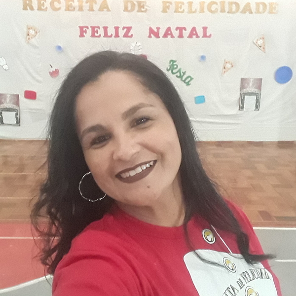 Kecia Michele - Prof de explicações - Brasília