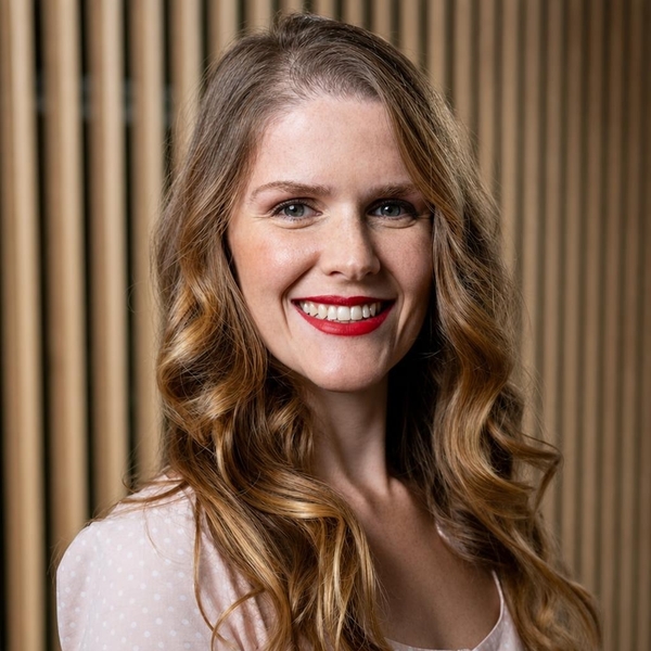 Caroline - Professor de Alfabetização - Cascais