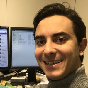 Oussama - Prof d'économie - Paris