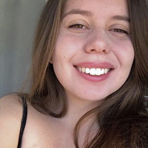 Elvina - Prof d'économie - Marseille