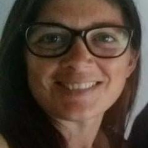Camila - profesor de física - Rubí