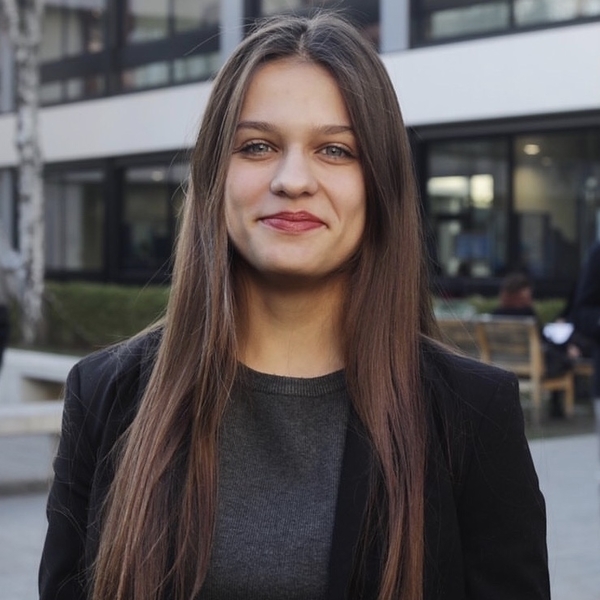 Louise - Prof de préparation bac scientifique - Crespières