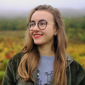 Ilona - Prof d'anglais - Porte des Pierres Dorées