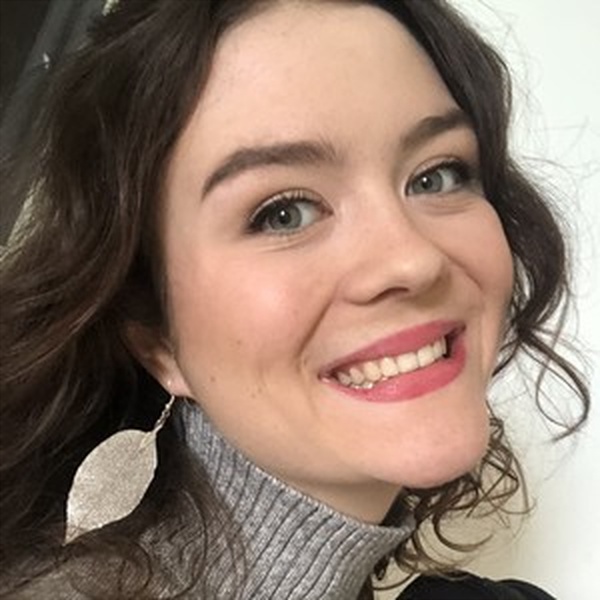 Charlotte - Prof de chant - Uccle